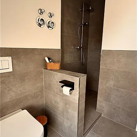 Dachwohnung Mit Suedbalkon Sauna Und Strandkorb Apartment *